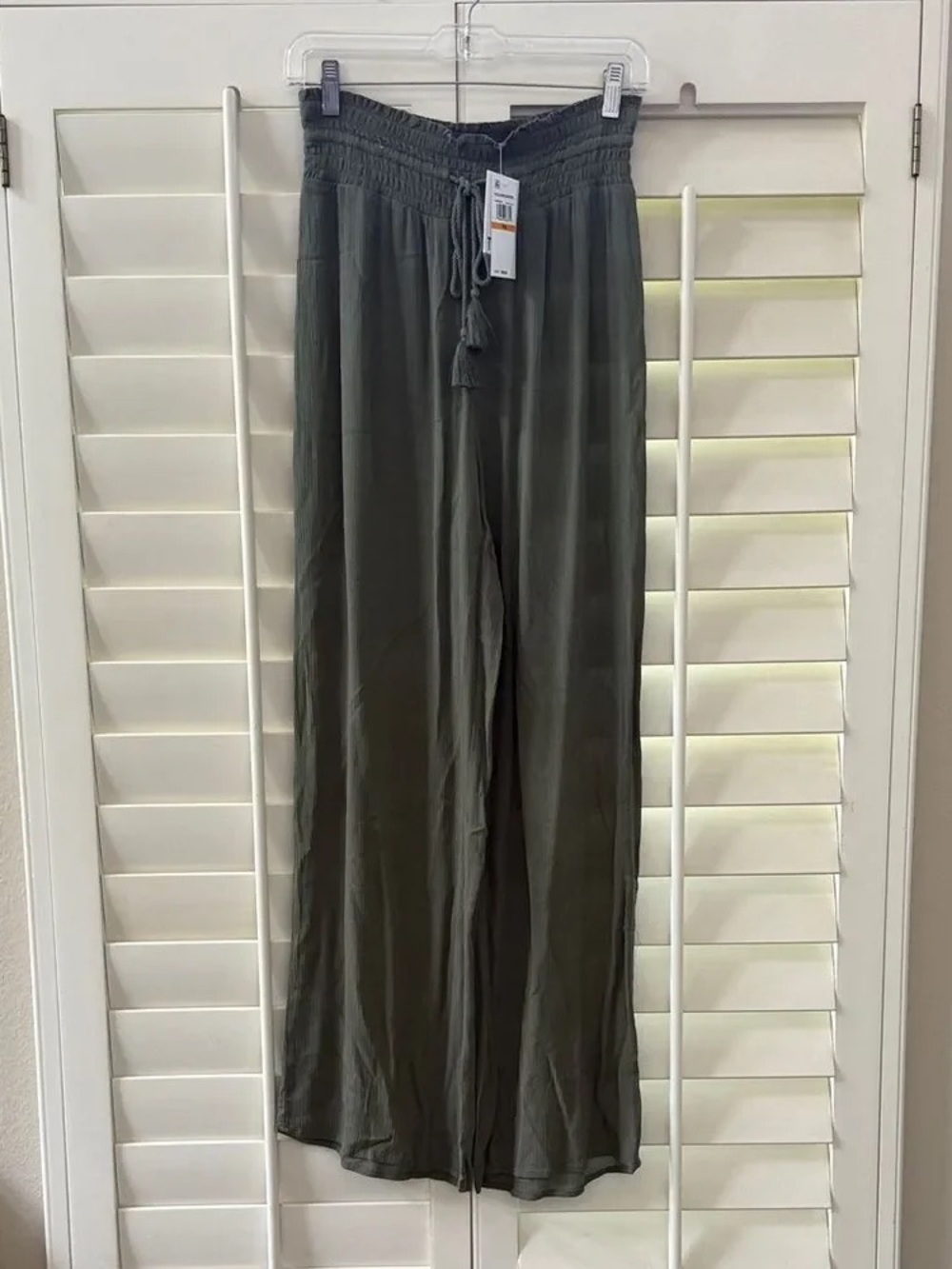 Smocked-Waist Straight-Leg Pants in Olive